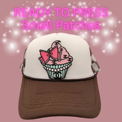 🍰 READY TO PRESS – Small Cupcake Patches (Blue Cupcake • Pink Cupcake)